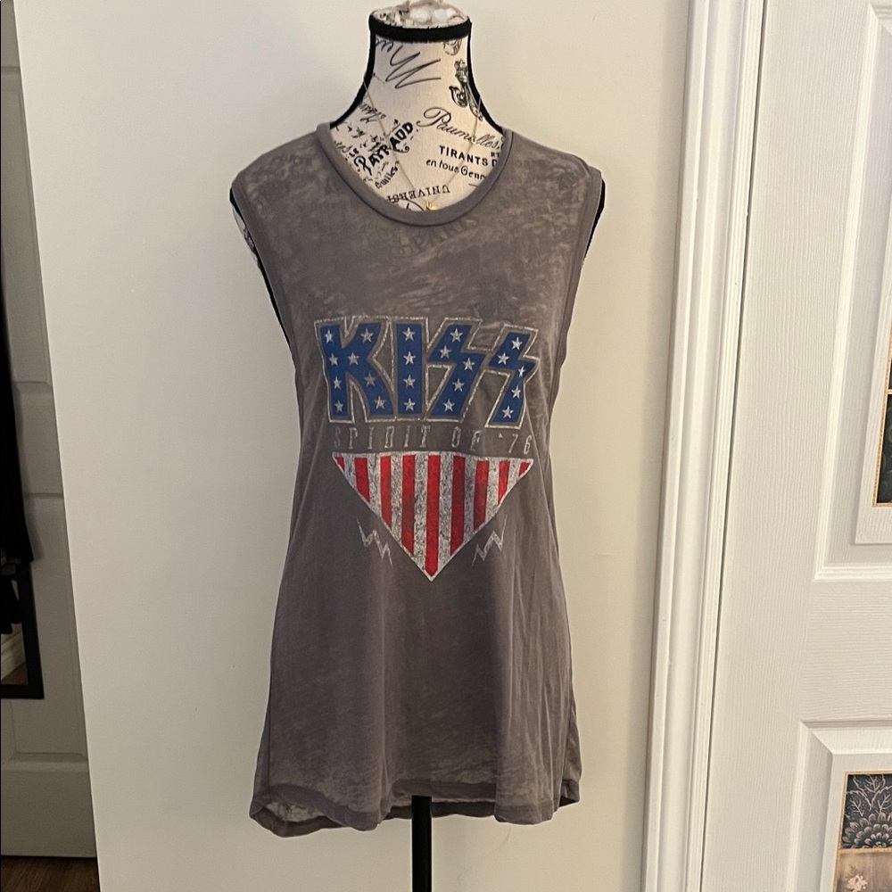 💗Kiss Gray Graphic Tank Top